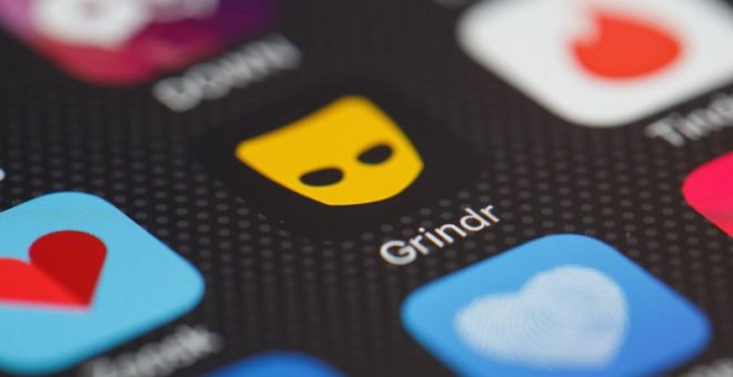 Denuncian que Grindr comparte el estatus de VIH de sus usuarios con otras compañías