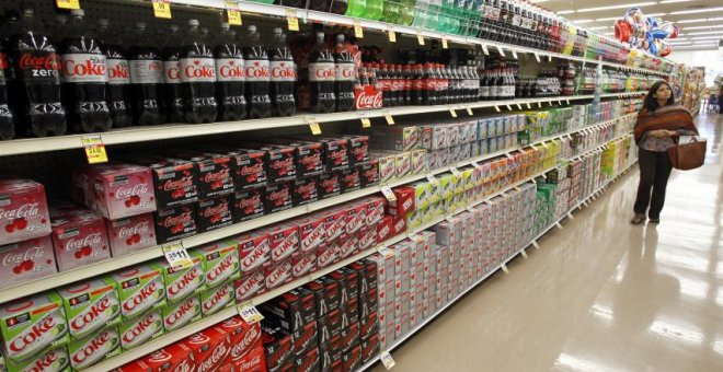 Reino Unido implanta un impuesto al azúcar de los refrescos para combatir la obesidad