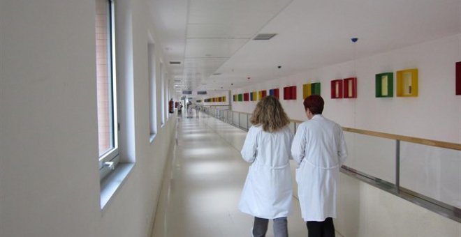 Un juzgado obliga a la Junta de Andalucía a contratar a una médica discriminada por estar embarazada