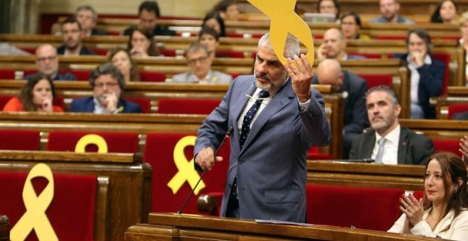 Cs escenifica un nou enfrontament amb el president del Parlament a propòsit dels llaços grocs