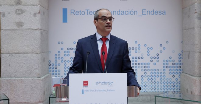 La Asamblea Madrid reprueba al consejero de Educación por el máster de Cifuentes