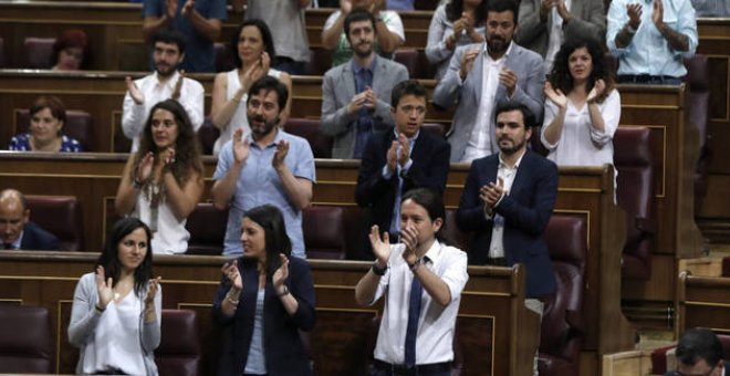 Podemos estrena su oposición a Sánchez con reclamaciones feministas sobre los cuidados y las trabajadoras de la fresa