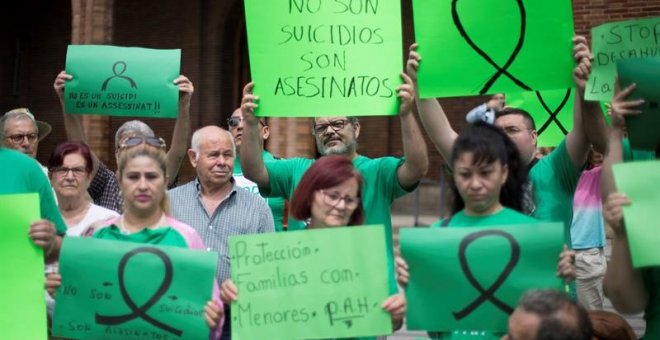 Manifestacions de protesta per la mort d'un veí de Cornellà quan l'anaven a desnonar