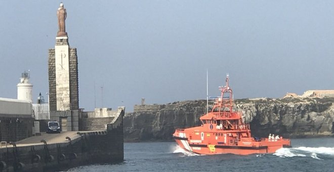 Más de 400 personas rescatadas en aguas del Estrecho y en el mar de Alborán