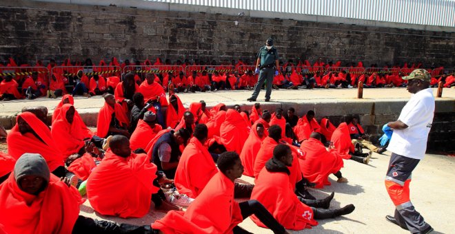 Rescatadas otras 176 personas a bordo de 8 pateras en el Estrecho