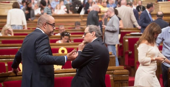 Les desavinences entre ERC i JxCat sobre la suspensió de Puigdemont obliguen a Torrent a suspendre el ple