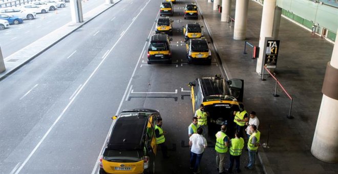 Fomento retira su petición de medidas cautelares contra el reglamento de licencias VTC de Barcelona