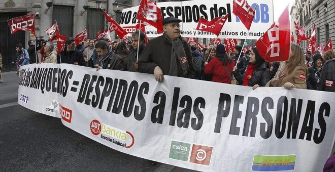 Uno de cada tres trabajadores de banca han perdido su empleo en los últimos diez años