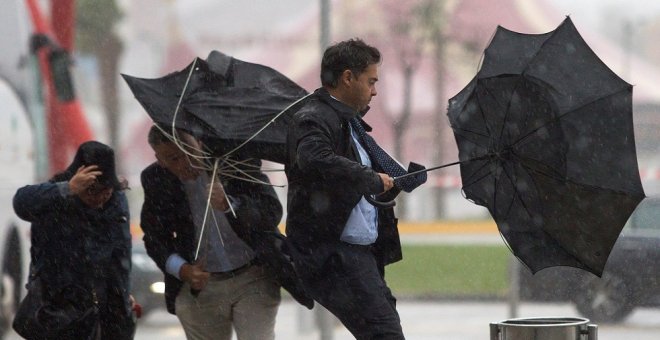 El huracán Óscar afectará a Galicia y dejará lluvias en toda España y otras noticias que debes leer para estar informado hoy, domingo 4 de noviembre de 2018