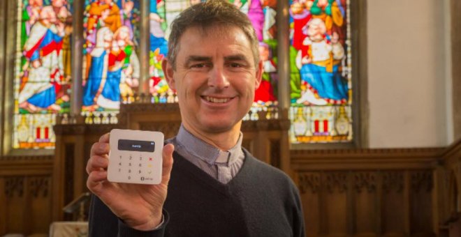 Pasar el cepillo con datáfono, el último intento de modernización de la Iglesia