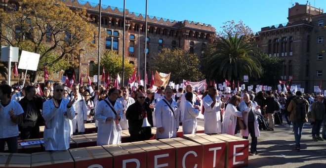 Ampli seguiment de la segona jornada de vaga dels metges