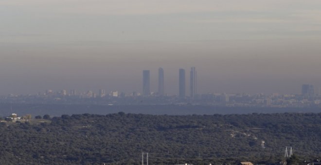 Almeida activa por primera vez el protocolo antipolución este jueves y reduce a 70 km/h la velocidad en la M-30 y accesos