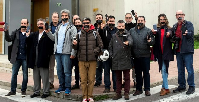 Los periodistas piden una ley que evite el "abuso intolerable" sufrido por sus compañeros