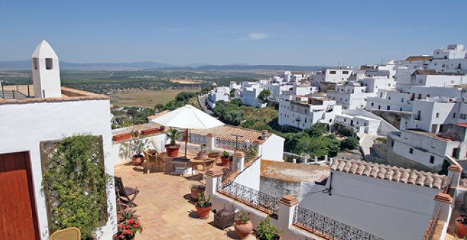 Investigan a un sacerdote de Vejer de la Frontera por la desaparición de cerca de 300.000 euros de su parroquia