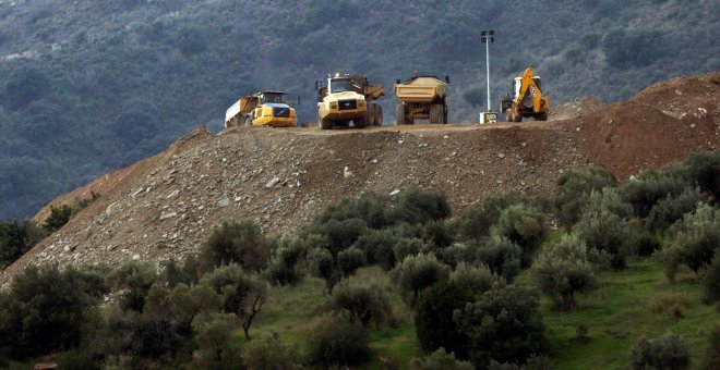 El Consorcio de Bomberos crea un "ascensor" para poder llegar hasta Julen