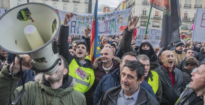 Los taxistas madrileños preparan una propuesta que supone una "rebaja considerable" en sus pretensiones iniciales