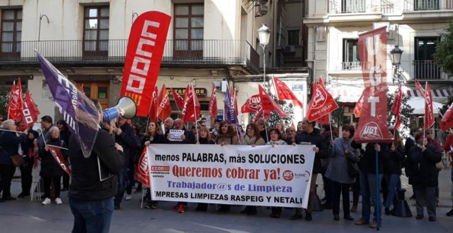 "Trabajar sin cobrar no se puede soportar"