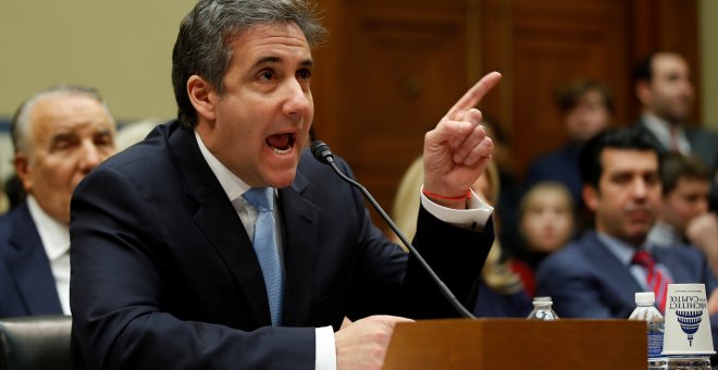 Cohen dibuja a un Trump "racista" y "estafador" ante un Congreso dividido