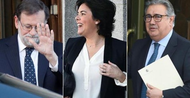 Ni el president, ni la presidenta ni el ministre de l'Interior: ningú al Govern de Rajoy sap res del violent operatiu de l'1-O