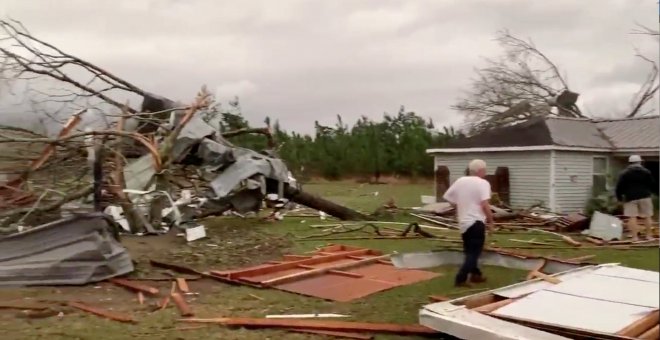 Al menos 22 muertos por los tornados en el estado de Alabama