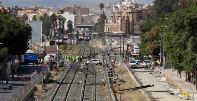 La CNMC multa a 15 empresas con 118 millones por amañar contratos de ADIF