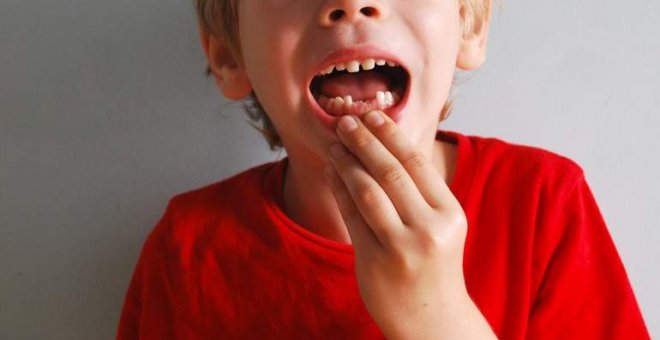 Guardar los dientes de leche de los niños para poder curarlos en el futuro