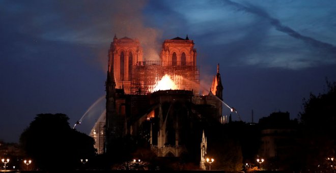 La Policía encontró colillas en los andamios donde surgió el fuego de Notre Dame