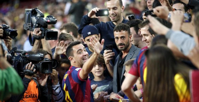 Xavi anuncia su retirada para iniciar la carrera como entrenador