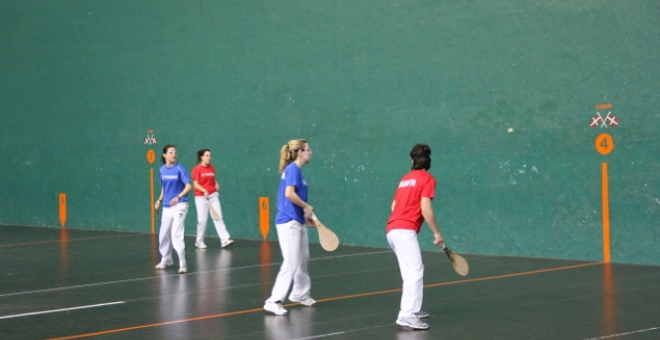 Suspenden un campeonato masculino de pelota en Azkoitia por los mensajes machistas de los participantes