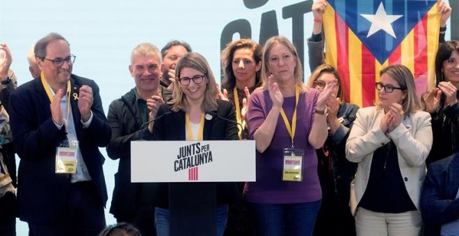 JxCat s’enfonsa a Barcelona i es manté al territori