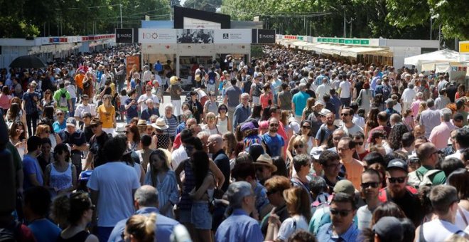 La Feria del Libro de Madrid narrada por tres escritoras que firman por primera vez