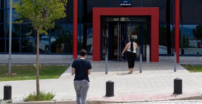 Detenido un hombre después de que su mujer se tirara por el balcón por miedo a que la agrediera