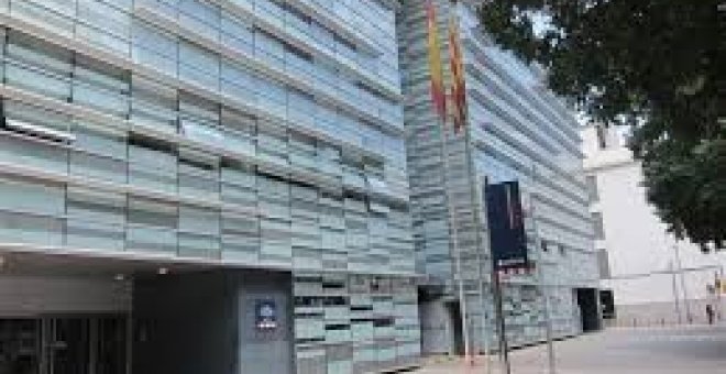 Els Mossos detenen dos homes i una dona per una altra violació múltiple