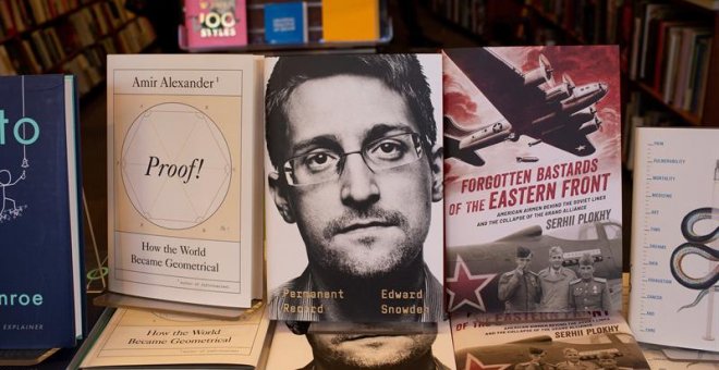 EEUU demanda a Snowden por publicar su libro sin permitirle revisarlo