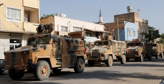 Las fuerzas turcas avanzan en los alrededores de Tal Abiad y Ras Al Ain mientras más de 75.000 sirios abandonan sus hogares