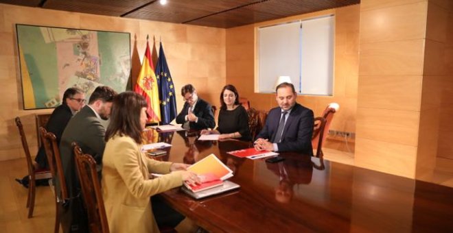 El PSOE avanza en el acuerdo con ERC y en el programa con Podemos aunque ve difícil que haya Gobierno antes de fin de año