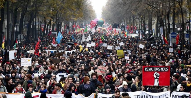 El malestar por la reforma de las pensiones desborda Francia