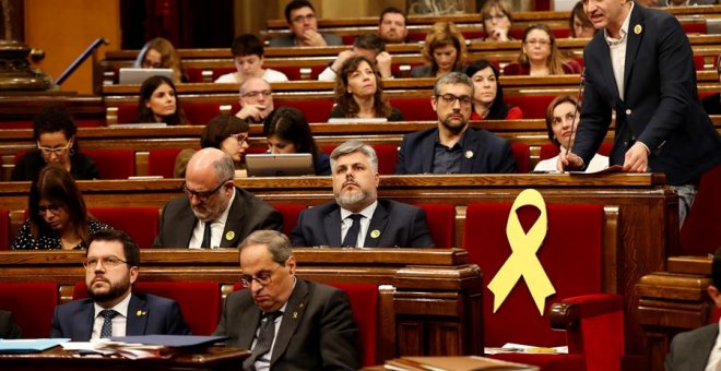 JxCat i ERC negocien a contra-rellotge l'acord sobre la resposta a la inhabilitació de Torra