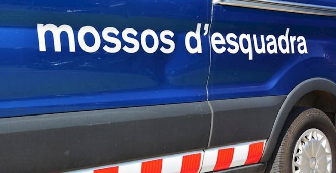 Un jove enregistra l'agressió racista d'un grup de Mossos contra ell: "Soy lo más cerca que vas a ver al demonio"