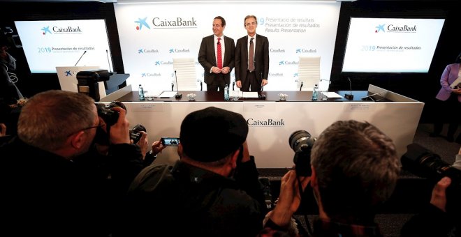 La cúpula de Caixabank renuncia a la remuneración variable