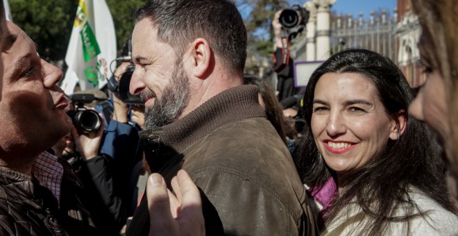 Agricultores abuchean a Abascal por tratar de "rentabilizar" las protestas