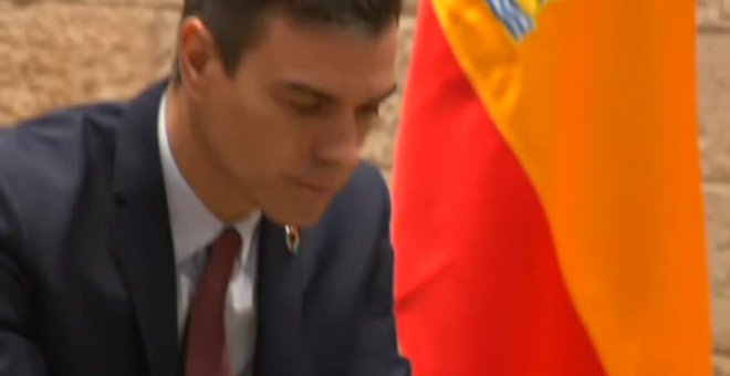 Comienza la reunión entre Sánchez y Torra