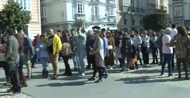 La tradicional Ostionada se celebra en Cádiz con música y buen tiempo