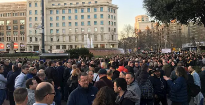 Cientos de trabajadores de Nissan se concentran en Barcelona para exigir un plan industrial