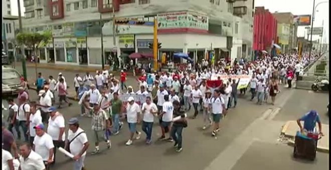 Miles de peruanos se manifiestan en Lima para defender las corridas de toros