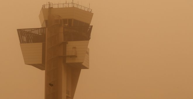 El aeropuerto de Gran Canaria vuelve a estar operativo mientras Tenerife Sur no permite operaciones