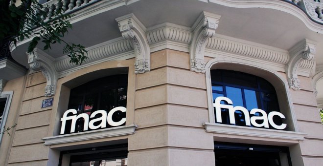 Fnac debe entregar un móvil 575 euros más barato por un error en su oferta