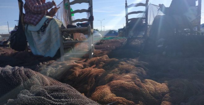 Mujeres a la sombra del mar