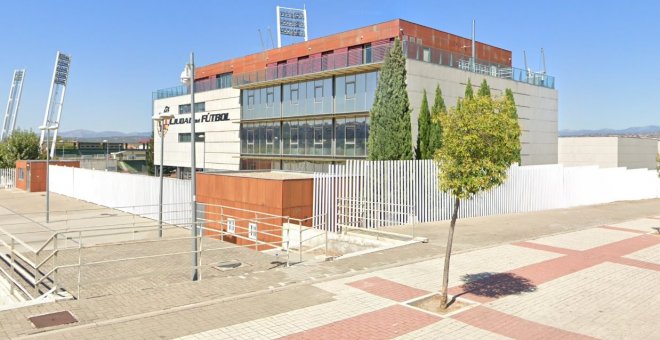 La Federación expedienta al Racing por los cánticos de un sector reducido de su afición en el partido ante el Sporting