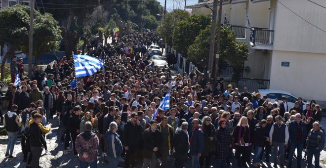 Grecia evita miles de intentos de entrada al país y carga contra los refugiados en la frontera con Turquía